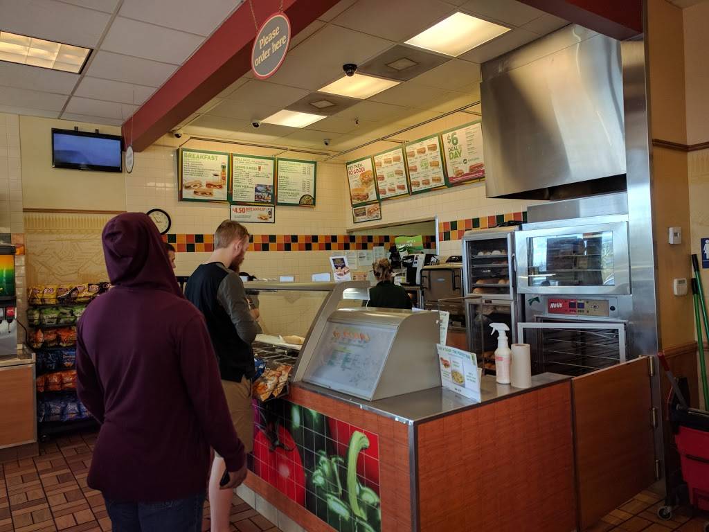 Subway Restaurants | restaurant | Shopp Ctr, 4130 E Highland Ave Ste D, Highland, CA 92346, USA | 9094252800 OR +1 909-425-2800