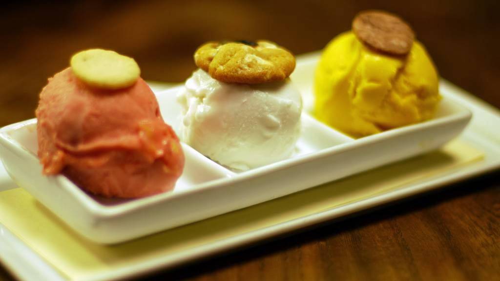 Lockkeepers | restaurant | 8001 Rockside Rd, Cleveland, OH 44125, USA | 2165249404 OR +1 216-524-9404