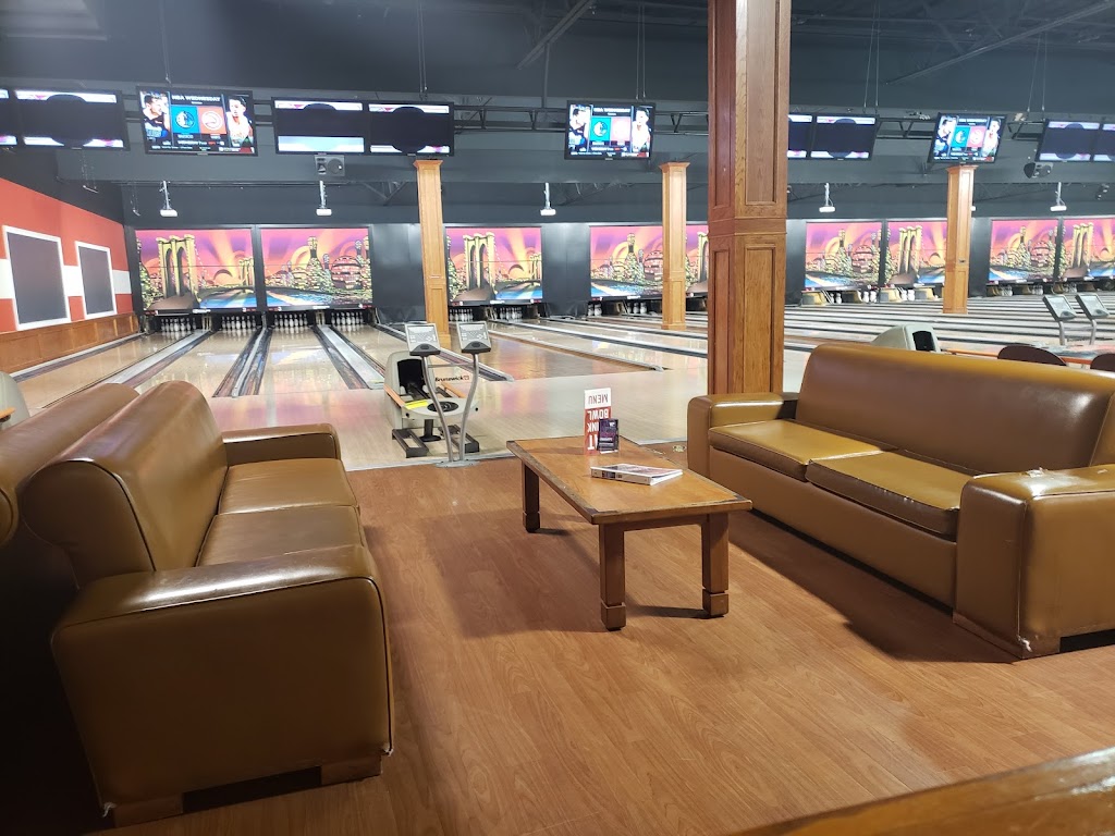 Bowlero Montgomery | restaurant | 1661 Eastern Blvd, Montgomery, AL 36117, USA | 3348197171 OR +1 334-819-7171