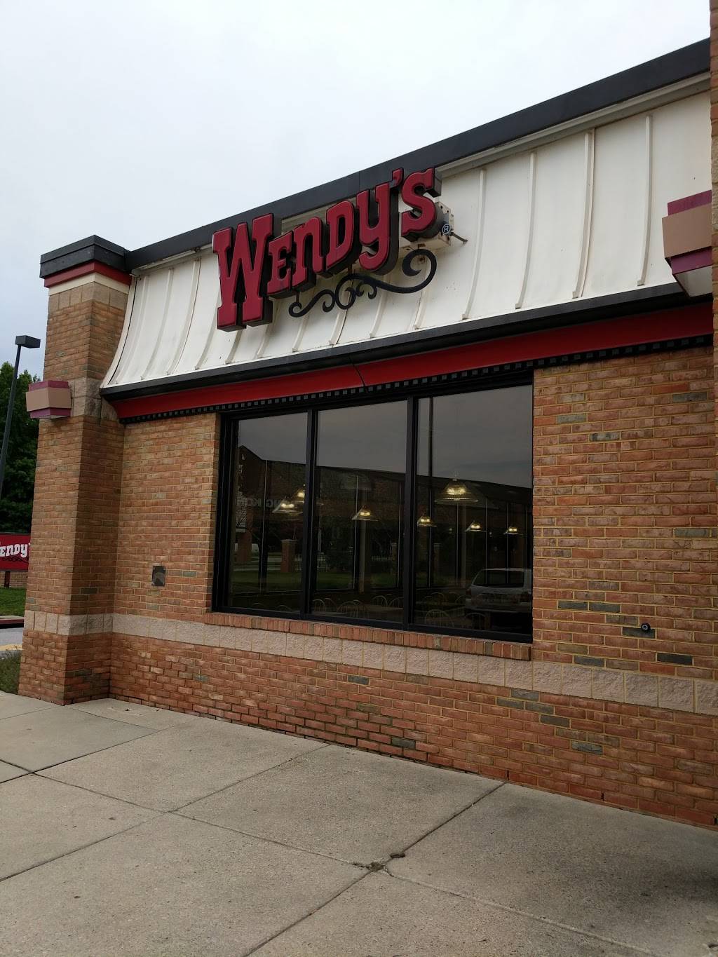 Wendys | restaurant | 100 E Central Ave, Edgewater, MD 21037, USA | 4109564868 OR +1 410-956-4868