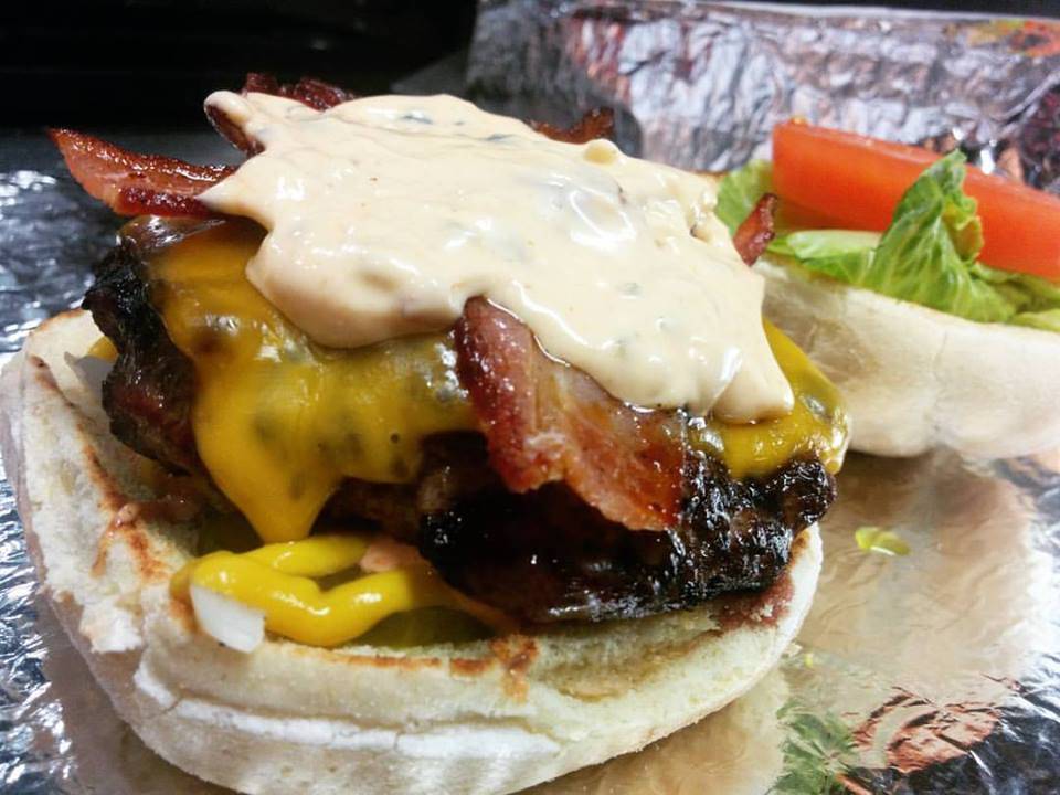 Reggies Hot Grill | meal takeaway | 89 Hunter St E, Peterborough, ON K9H 1G4, Canada | 7058741471 OR +1 705-874-1471