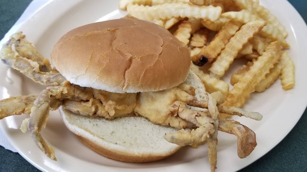 Frank & Shirleys | restaurant | 24811 NC-33, Aurora, NC 27806, USA | 2523225022 OR +1 252-322-5022