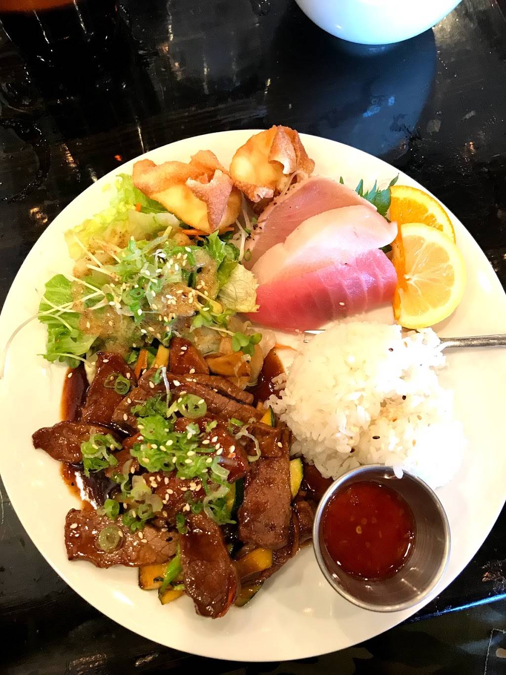 Sushi On The Edge | restaurant | 1611 S Melrose Dr, Vista, CA 92081, USA | 7605999982 OR +1 760-599-9982