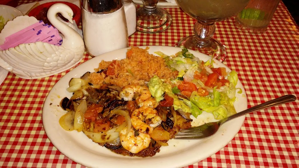 Piedras Negras De Noche | restaurant | 1312 S Laredo St, San Antonio, TX 78204, USA | 2102277779 OR +1 210-227-7779