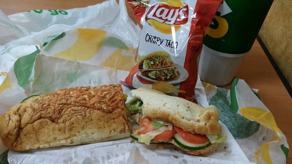 Subway | restaurant | 7700 N Alger Rd, Alma, MI 48801, USA | 9894631131 OR +1 989-463-1131