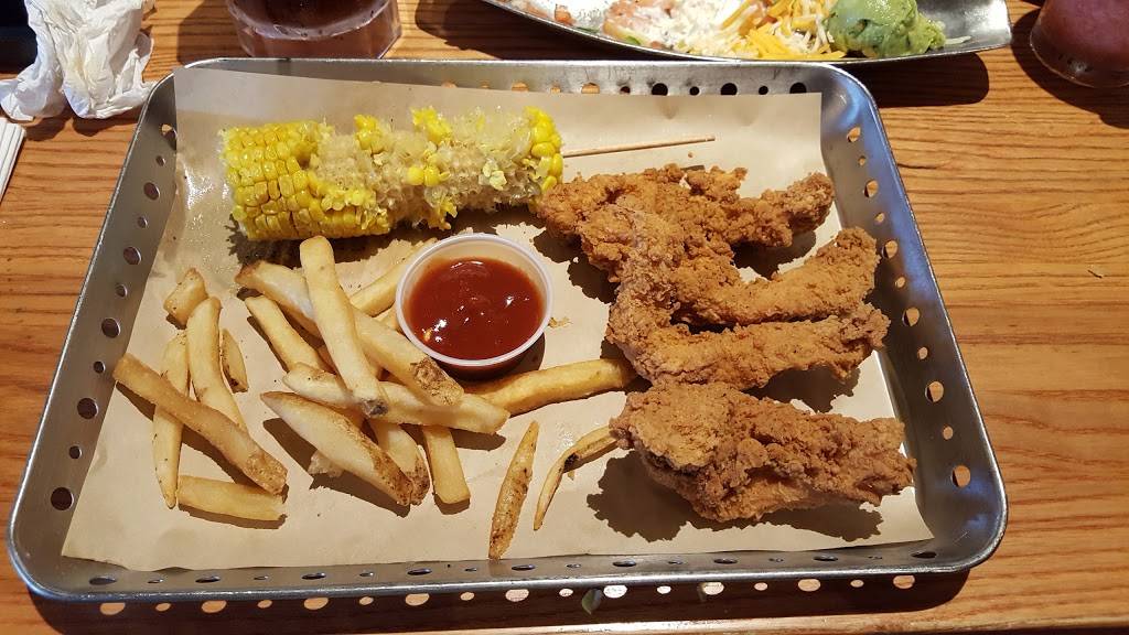 Chilis Grill & Bar | meal takeaway | Ivory Plaza, 170 Pearl St, Braintree, MA 02184, USA | 7818496151 OR +1 781-849-6151