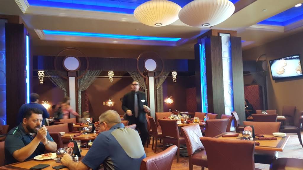 Luna | restaurant | 950 Lake Carillon Dr, St. Petersburg, FL 33716, USA | 7279542140 OR +1 727-954-2140