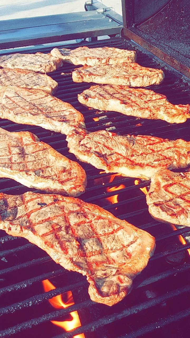 Two Guys and a Grill | restaurant | 109 N Chester St, Olathe, KS 66061, USA | 9133934745 OR +1 913-393-4745