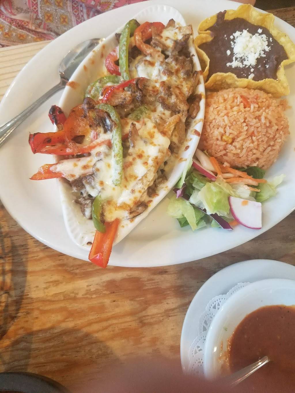 Frank & Finas Cocina | restaurant | 4175 S Grand Canyon Dr, Las Vegas, NV 89147, USA | 7025793017 OR +1 702-579-3017