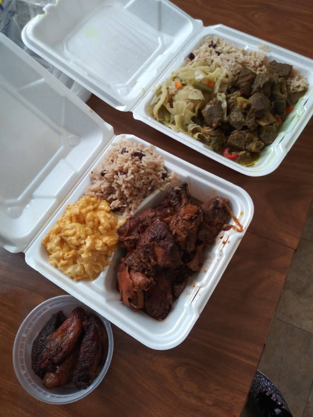 2 Sisters 2 Sons | restaurant | 1882 Main St, Pittsburgh, PA 15215, USA | 4122522864 OR +1 412-252-2864