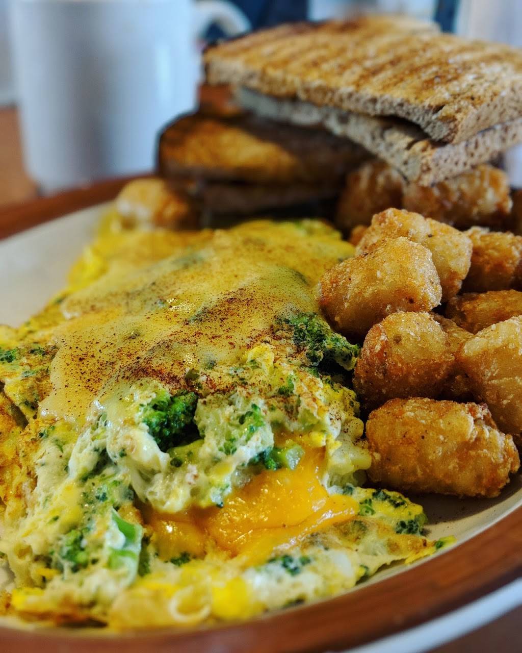 Capitol Diner | restaurant | 800 Eisenhower Blvd, Harrisburg, PA 17111, USA | 7179392279 OR +1 717-939-2279