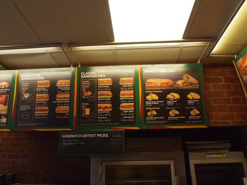 Subway | restaurant | 2229 Queen St E, Toronto, ON M4E 1E8, Canada | 6474361105 OR +1 647-436-1105
