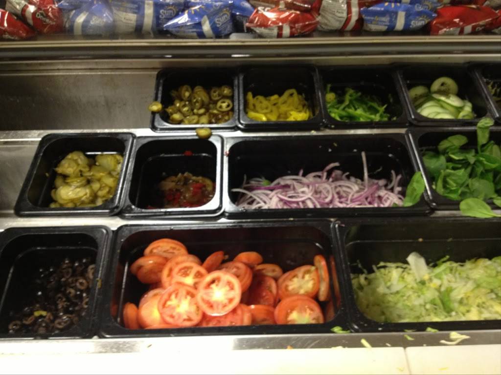 Subway Restaurants | restaurant | 159-49 Cross Bay Blvd, Howard Beach, NY 11414, USA | 3472334391 OR +1 347-233-4391