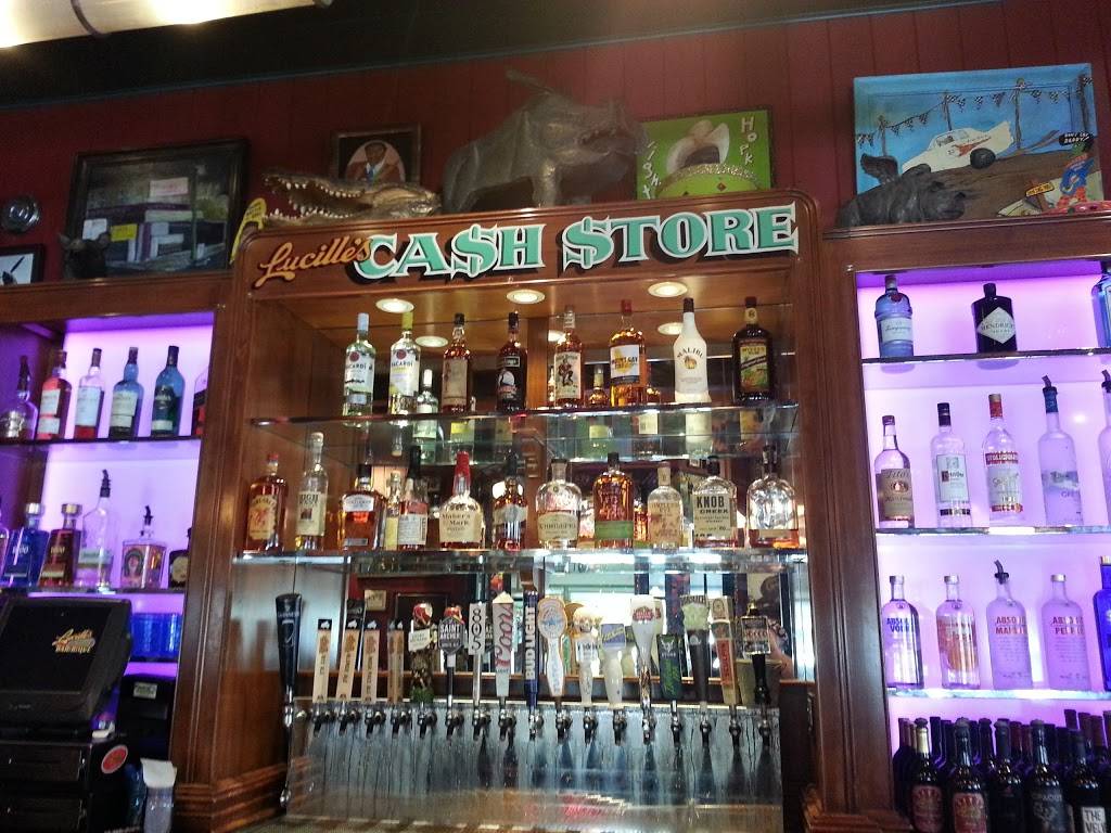 Lucilles Smokehouse Bar-B-Que | restaurant | 2550 Park Ave, Tustin, CA 92782, USA | 7142591227 OR +1 714-259-1227