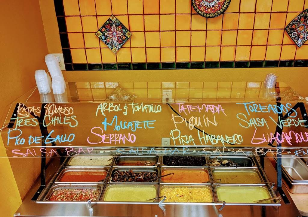 Tacos Chinampa Yarbrough | restaurant | 800 N Yarbrough Dr suite g & h, El Paso, TX 79915, USA | 9152571444 OR +1 915-257-1444