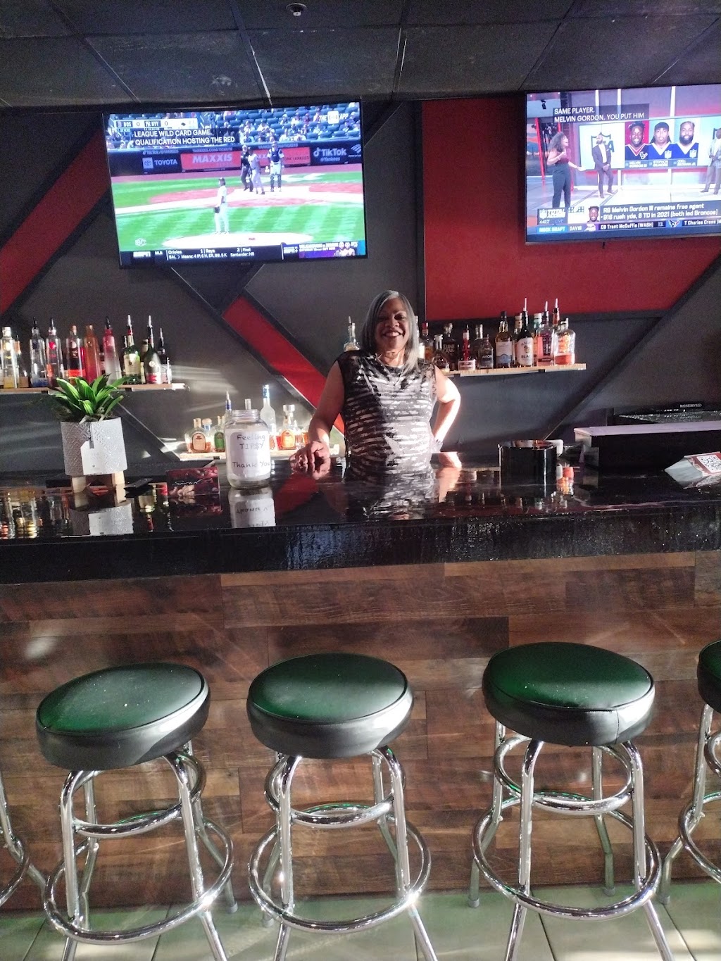 Social 21 Bistro | restaurant | 1625 E County Line Rd # 305, Jackson, MS 39211, USA | 7692304929 OR +1 769-230-4929