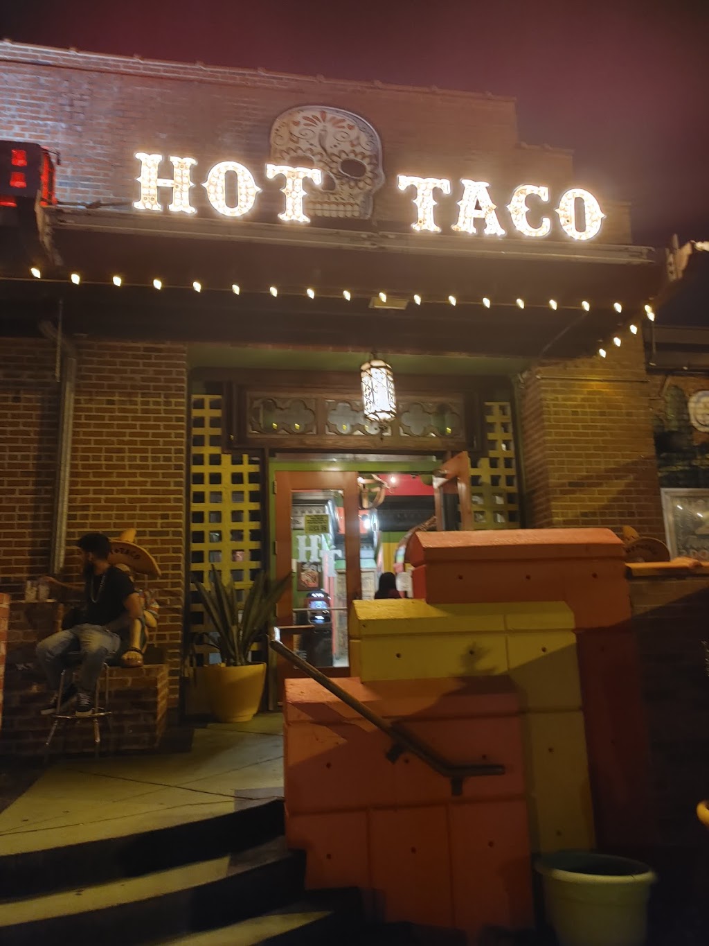 Hot Taco | restaurant | 200 E Bland St a, Charlotte, NC 28203, USA | 7043338226 OR +1 704-333-8226