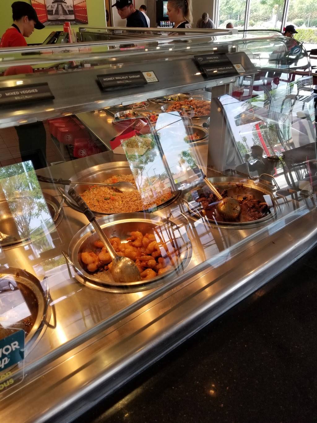 Panda Express | meal takeaway | 5192 E Kings Canyon Rd, Fresno, CA 93727, USA | 5592527861 OR +1 559-252-7861