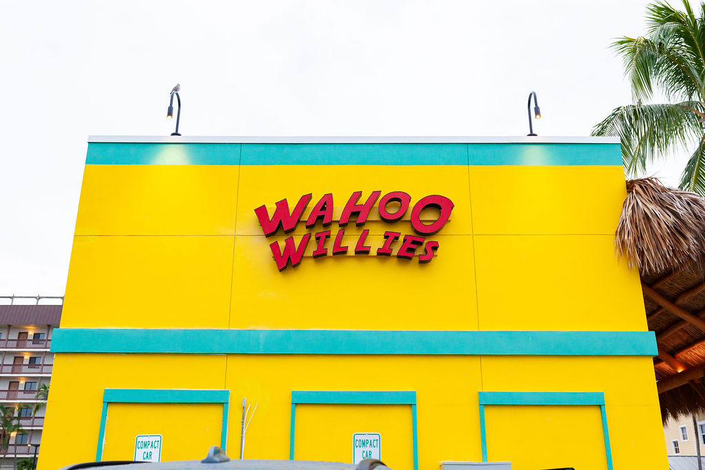 Wahoo Willies | restaurant | 645 Old San Carlos Blvd, Fort Myers Beach, FL 33931, USA | 2392338081 OR +1 239-233-8081