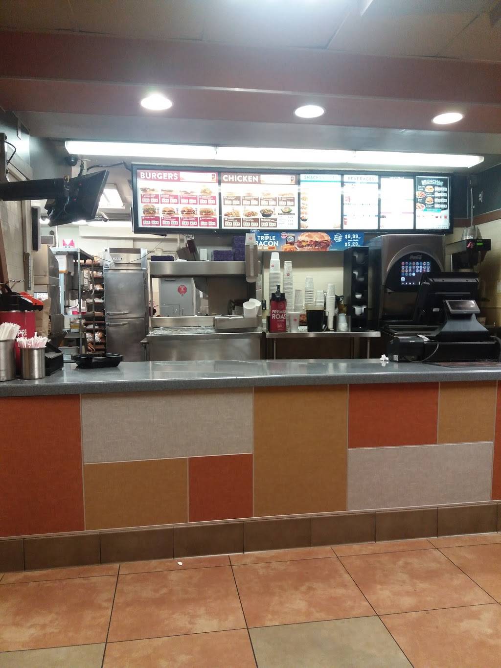 Jack in the Box | restaurant | 15025 Hawthorne Blvd, Lawndale, CA 90260, USA | 3106443584 OR +1 310-644-3584