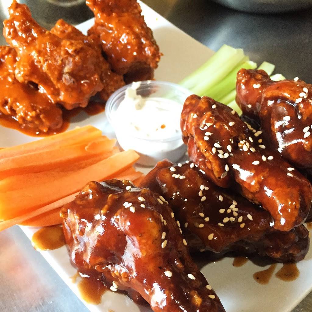 Buffalo´s "Alitas y Mas" | restaurant | Av Riveroll 958, Zona Centro, 22830 Ensenada, B.C., Mexico | 016461088844 OR +52 646 108 8844