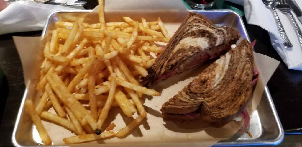 The Irish Hare Pub | restaurant | 4747 E Elliot Rd, Phoenix, AZ 85044, USA | 4807737788 OR +1 480-773-7788