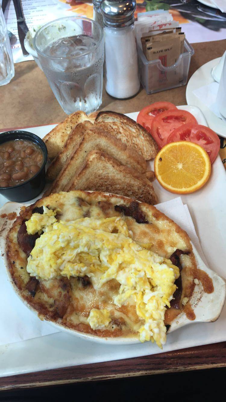 Restaurant Saint-Germain | meal takeaway | 2750 Ch Ste-Foy, Québec, QC G1V 1V6, Canada | 4186586067 OR +1 418-658-6067