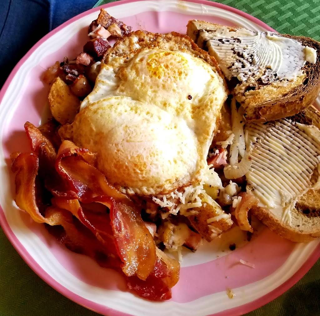 Kendalls Kitchen | restaurant | 16 Main St, Saxtons River, VT 05154, USA | 8028697132 OR +1 802-869-7132