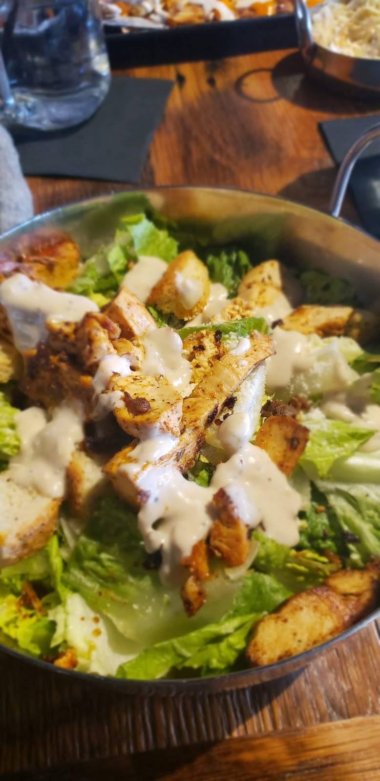 The Yard | restaurant | 670 Chauvet Dr, Pittsburgh, PA 15275, USA | 4124896763 OR +1 412-489-6763