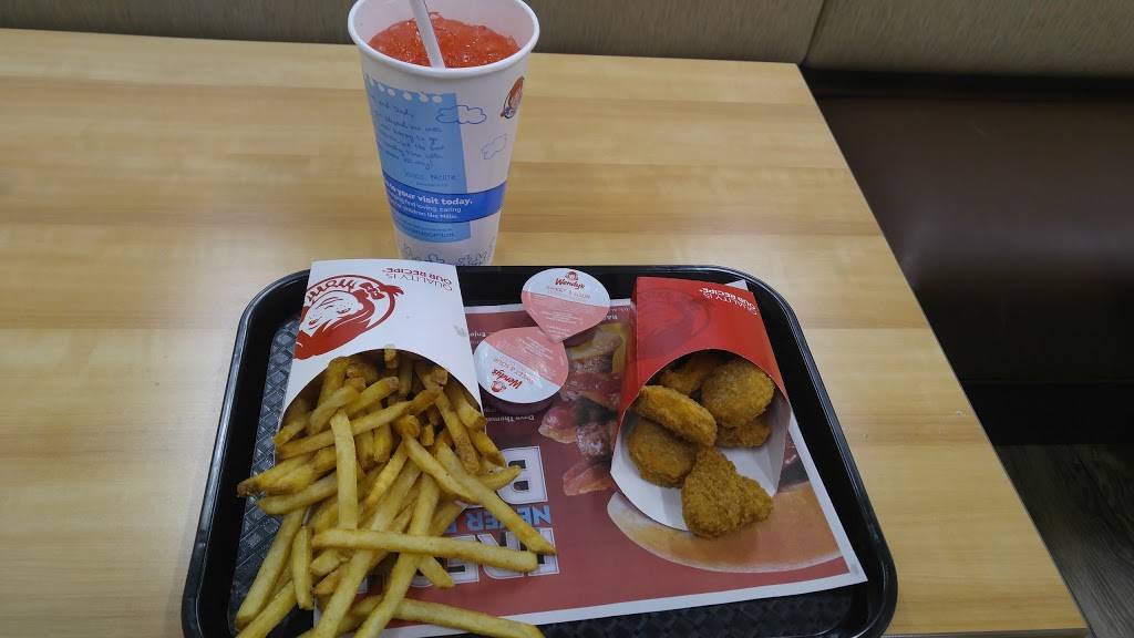 Wendys | restaurant | 14370 28th Pl N, Plymouth, MN 55447, USA | 7633248272 OR +1 763-324-8272