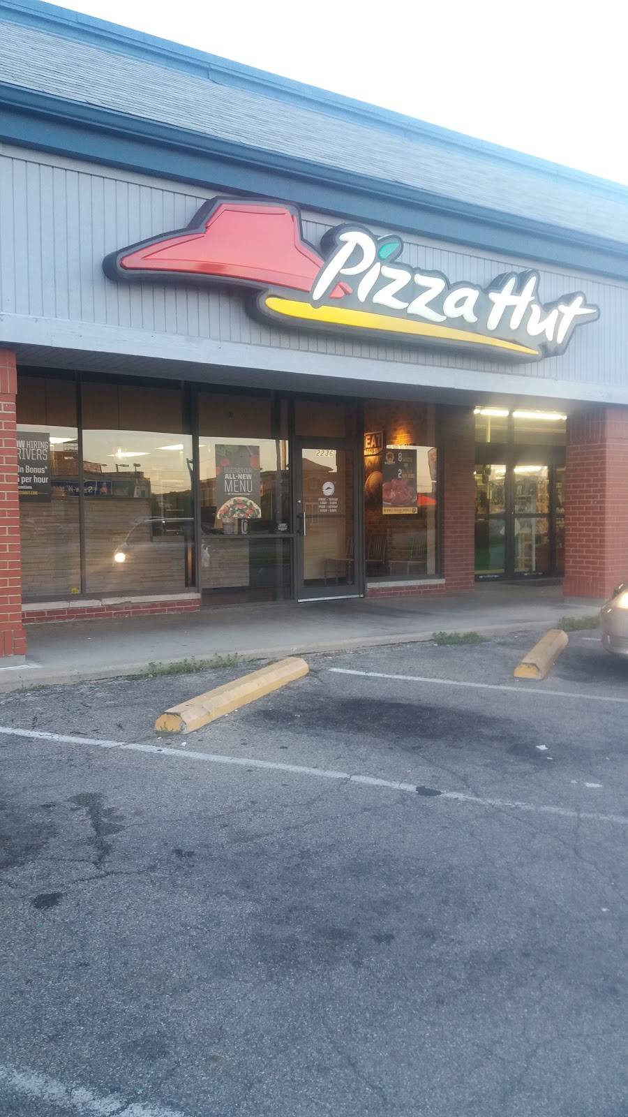 Pizza Hut | restaurant | 2236 E 62nd St, Indianapolis, IN 46220, USA | 3174750351 OR +1 317-475-0351