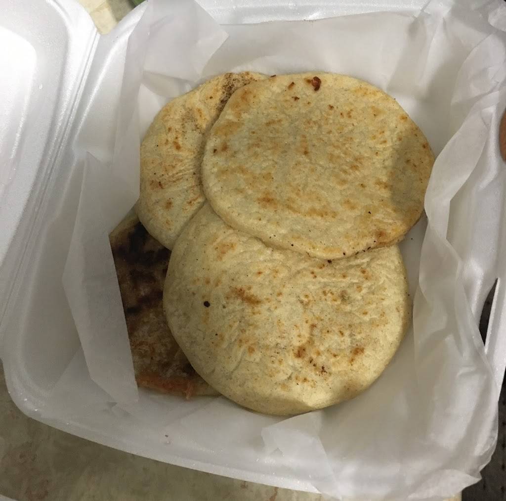 Doña Cecys Pupuseria | restaurant | 22360 S Sterling Blvd #110, Sterling, VA 20164, USA | 7034304700 OR +1 703-430-4700