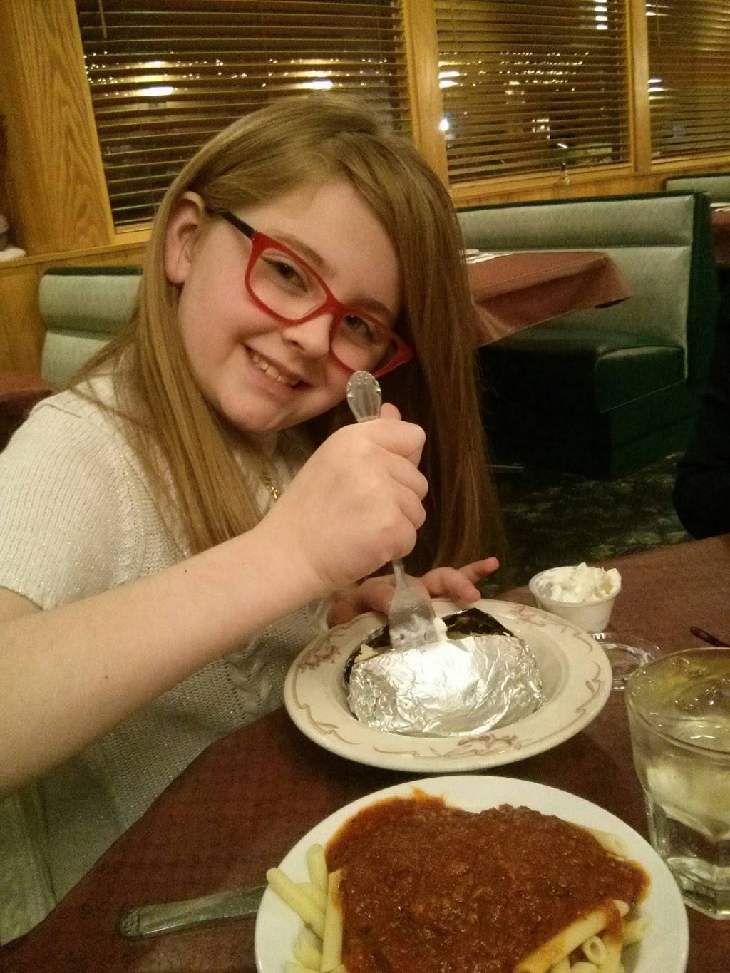 Barones Pizza | restaurant | 12701 Central Ave, Crestwood, IL 60445, USA | 7083884050 OR +1 708-388-4050