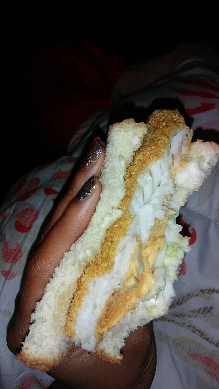 Sharks Fish And Chicken | restaurant | 1352 E Shelby Dr, Memphis, TN 38116, USA | 9013450101 OR +1 901-345-0101