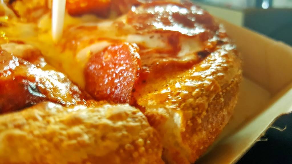 Pizza Hut | restaurant | 3322 E Market St, Logansport, IN 46947, USA | 5747223226 OR +1 574-722-3226