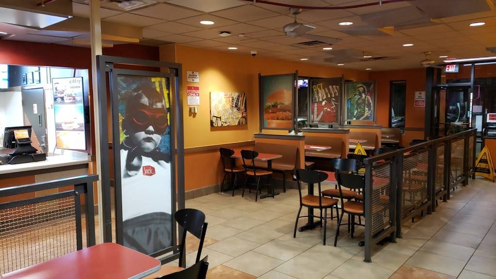 Jack in the Box | restaurant | 7260 N Stemmons Fwy, Dallas, TX 75247, USA | 2146375758 OR +1 214-637-5758