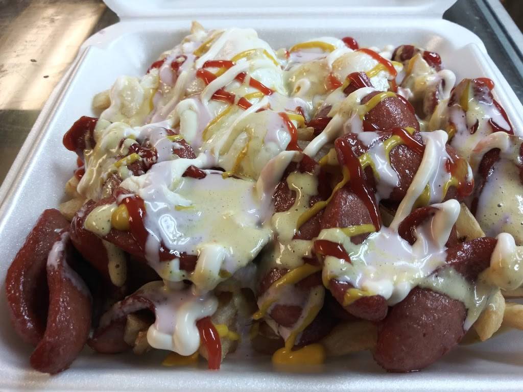 Pancitos Tuttis Peruvian Bakery | bakery | 416 New Britain Ave, Hartford, CT 06106, USA | 8605273809 OR +1 860-527-3809