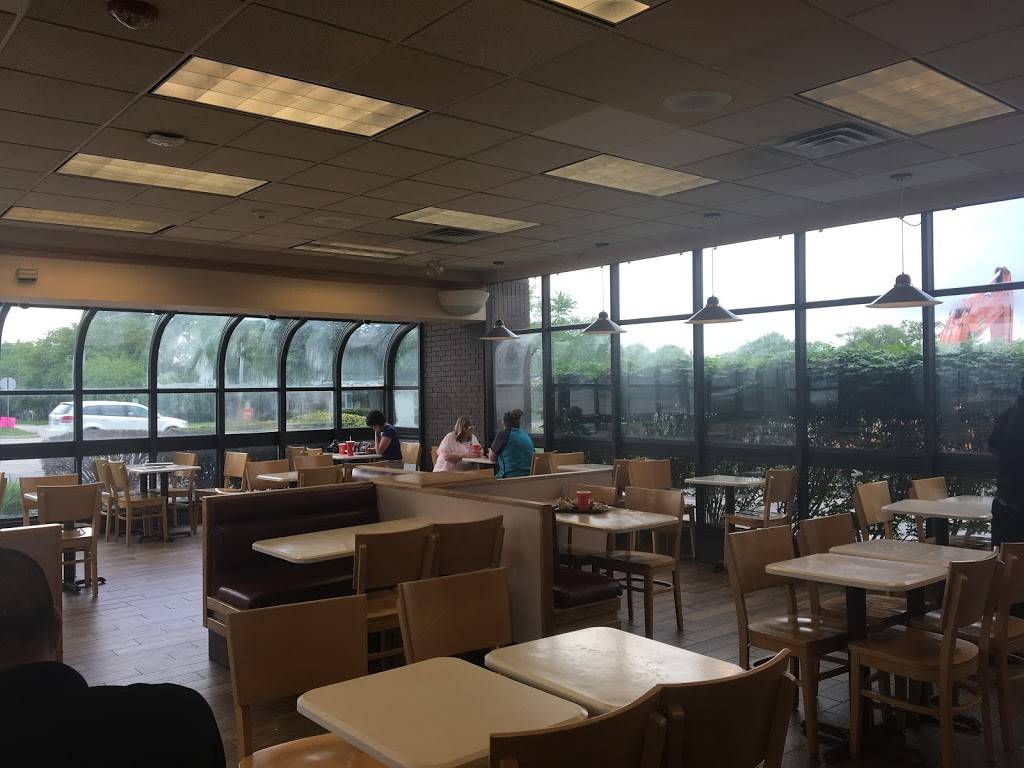 Wendys | restaurant | 4610 W Lake Ave, Glenview, IL 60025, USA | 8478241879 OR +1 847-824-1879