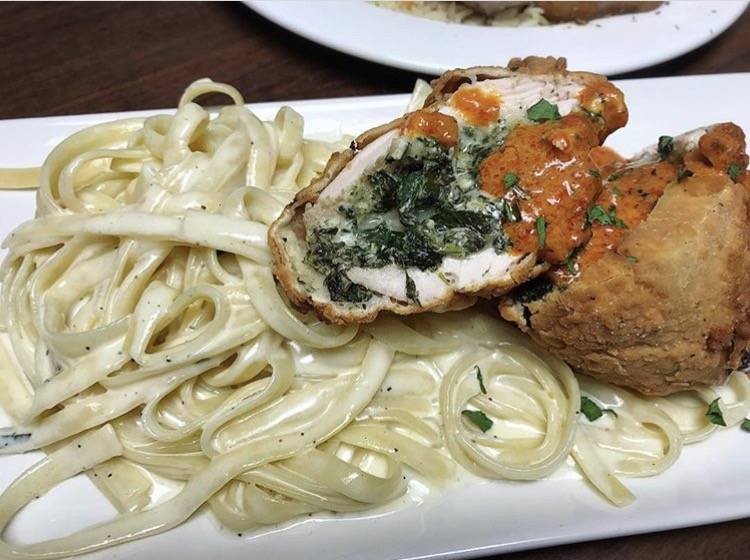 Pinelopis Greek Kitchen | restaurant | 4100 Strandherd Dr #109, Nepean, ON K2J 0V2, Canada | 6138431111 OR +1 613-843-1111