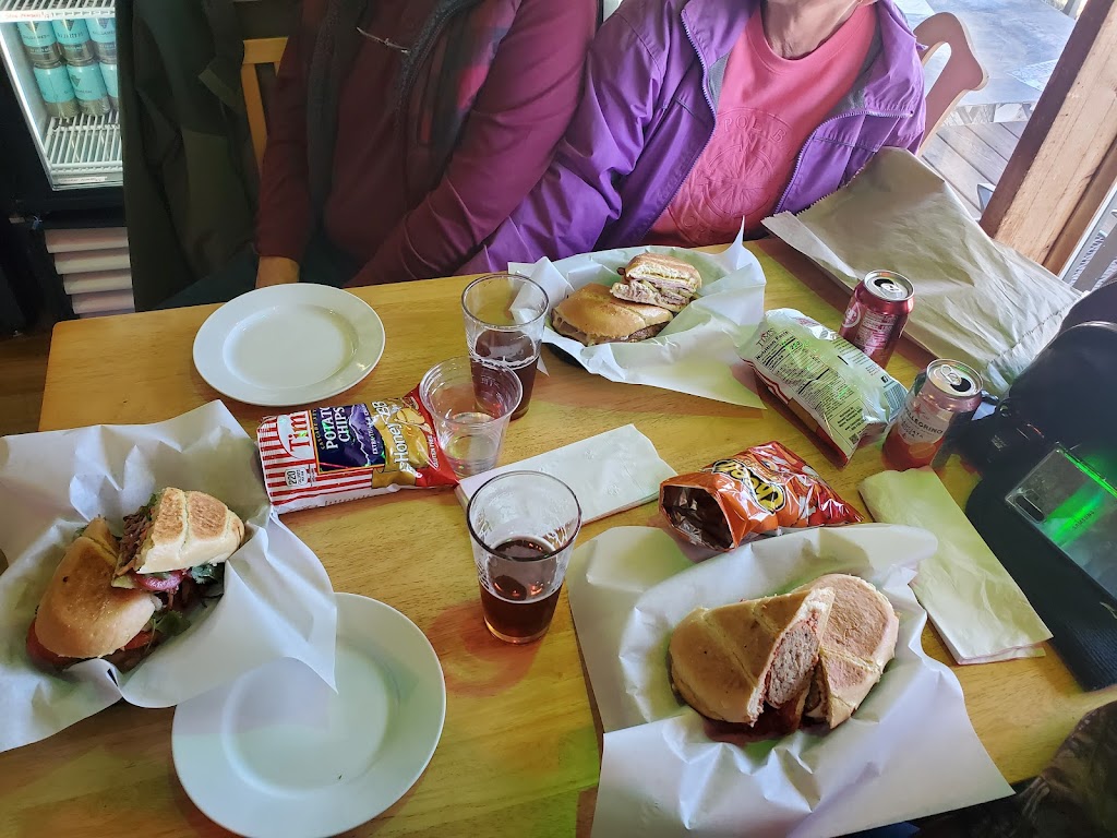 R Spot Takeout and Eatery | meal takeaway | 161 N Elm St, Sisters, OR 97759, USA | 5415497768 OR +1 541-549-7768