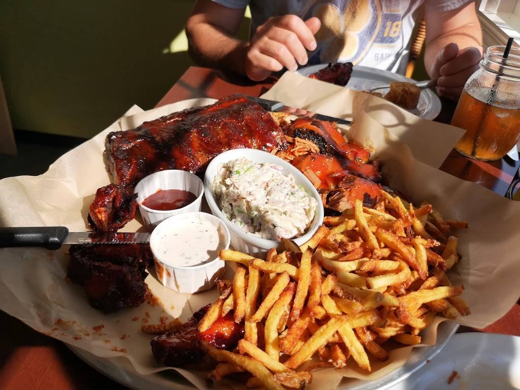 Brockberry Food 2 Go & Suites | cafe | 64 King St E, Brockville, ON K6V 1B3, Canada | 6134982829 OR +1 613-498-2829