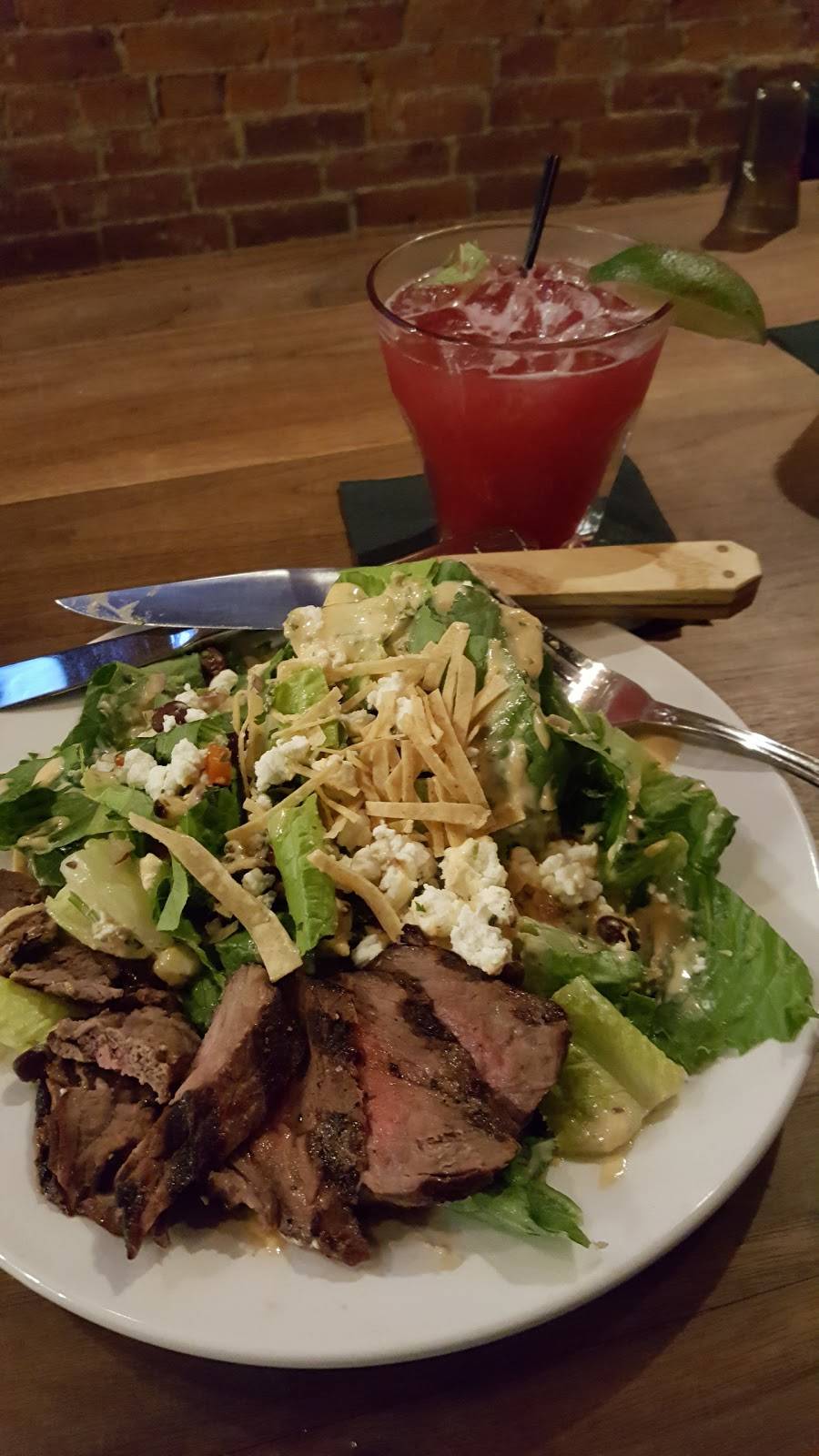 Griggsbys Station | restaurant | 101 W Main St, Greenfield, IN 46140, USA | 3174777217 OR +1 317-477-7217