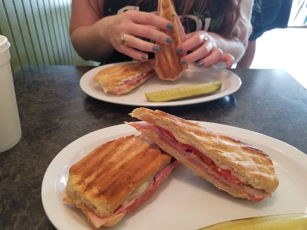 Corkscrew Deli | restaurant | 4982 S Tamiami Trail, Sarasota, FL 34231, USA | 9419253955 OR +1 941-925-3955