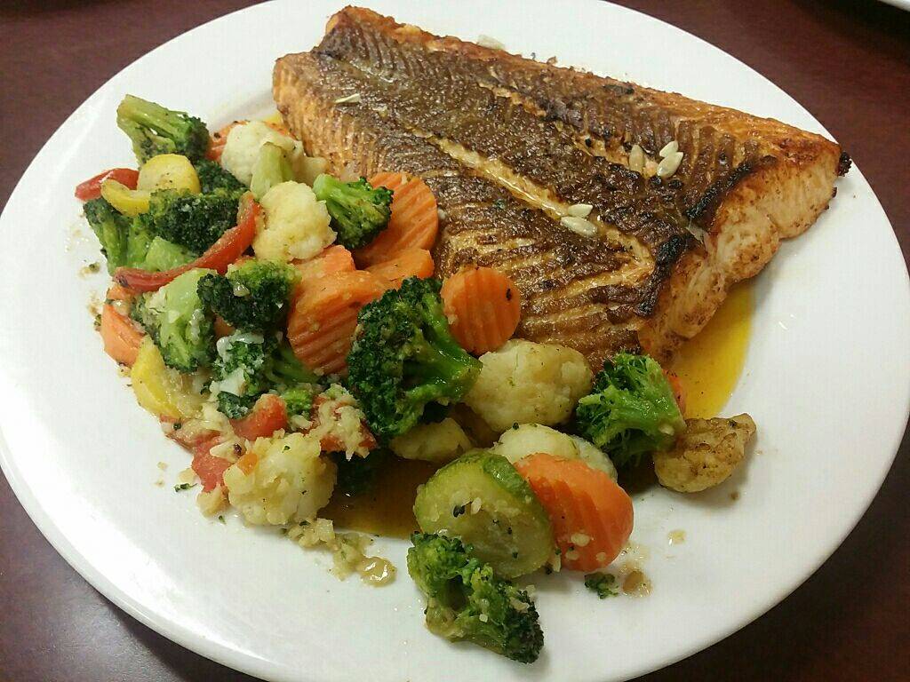 Georges | restaurant | 2369 Westchester Ave, Bronx, NY 10462, USA | 7188281170 OR +1 718-828-1170