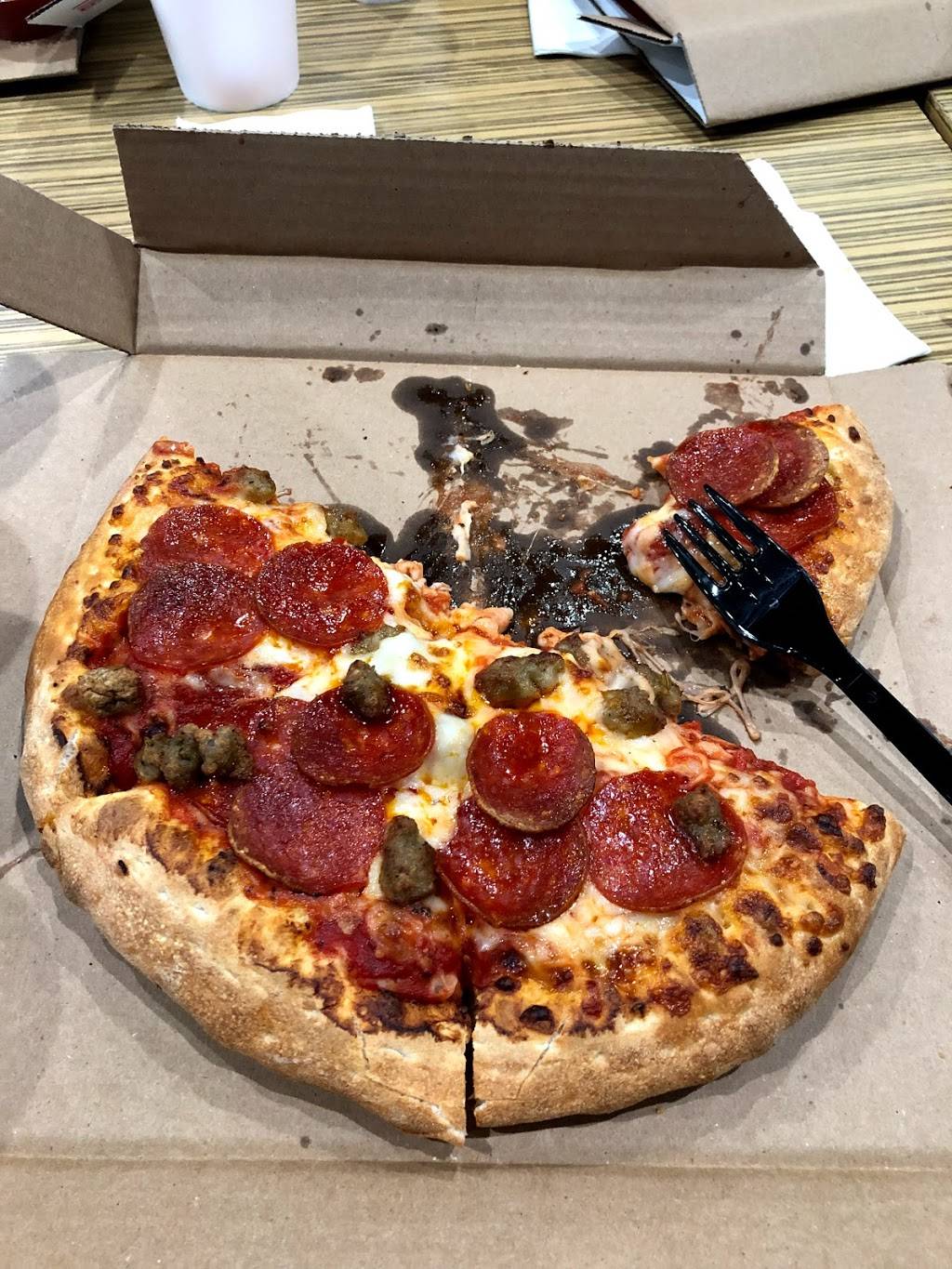 Pizza Shuttle | meal delivery | 12094 W 135th St, Overland Park, KS 66221, USA | 9138822182 OR +1 913-882-2182