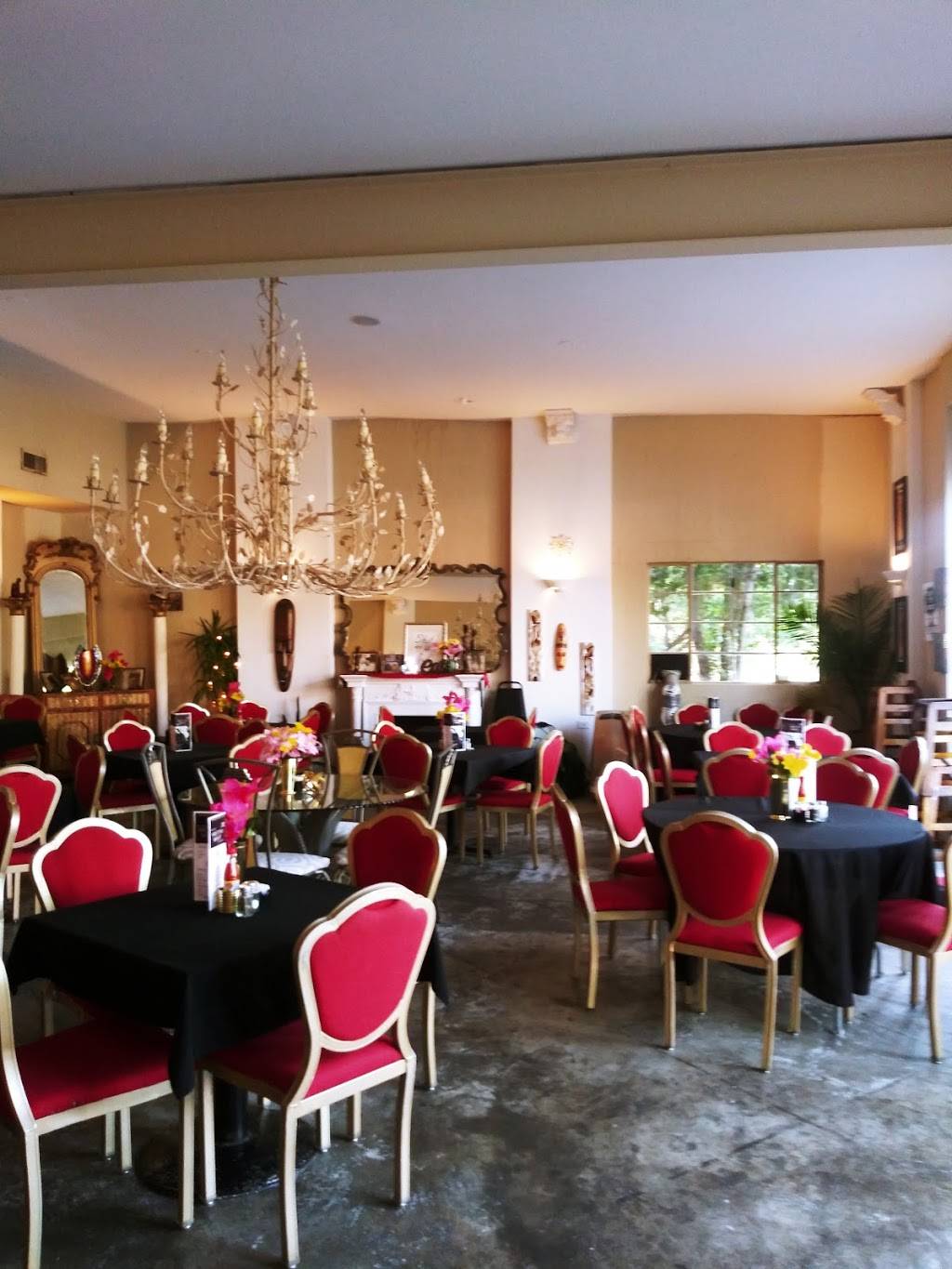 Shut Yo Mouf Soulfood | restaurant | 424 N Market St, Petersburg, VA 23803, USA | 8047048686 OR +1 804-704-8686