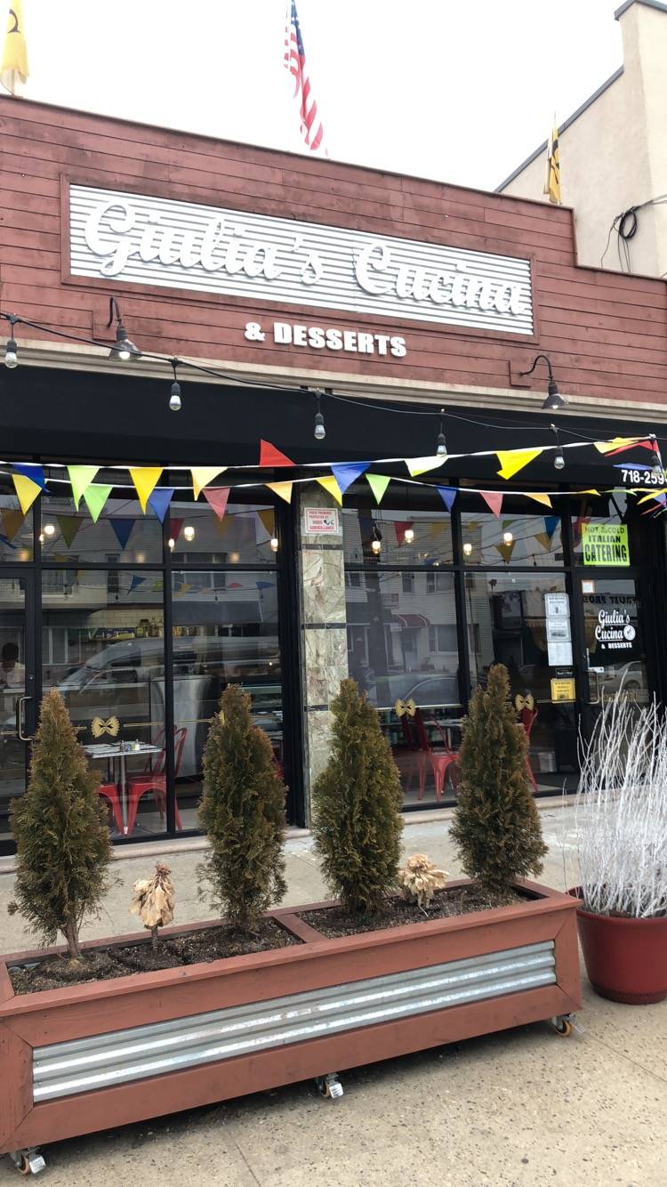 Giulias Cucina & Dessert | restaurant | 1611-13 Bay Ridge Pkwy, Brooklyn, NY 11204, USA | 7182592900 OR +1 718-259-2900