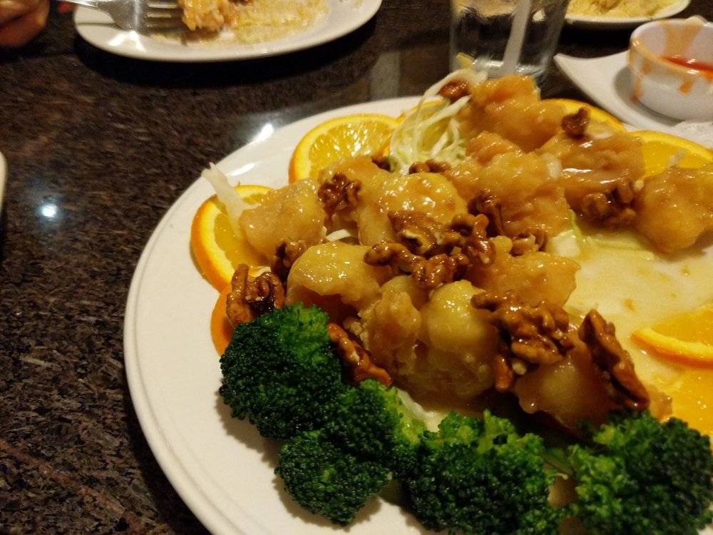 Golden Ginger | restaurant | 268 E Stetson Ave, Hemet, CA 92543, USA | 9516522266 OR +1 951-652-2266