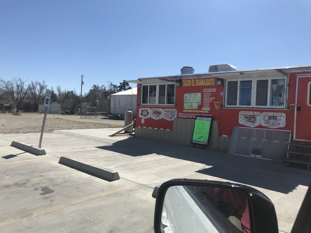 Tacos El Guanajuato | restaurant | 698-500 S 2nd Ave, Dodge City, KS 67801, USA | 6202536798 OR +1 620-253-6798