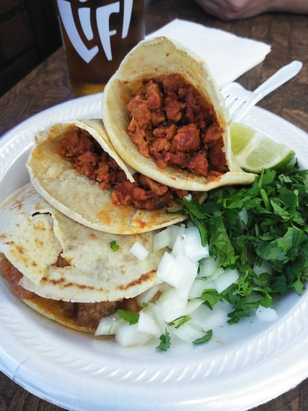Cesar Tacos Y Gorditas | restaurant | 1106 W Davis St, Dallas, TX 75208, USA | 2149434683 OR +1 214-943-4683